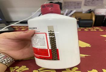 53度酱香酒能点燃吗(53度酱香酒能点燃吗有毒吗)